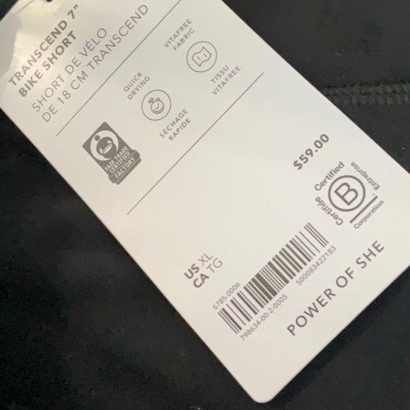 NWT Athleta Transcend 7" Short in Black - Picture 11 of 12